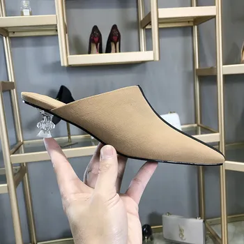 Klasicni Kvadratnom čarapa Kristalnu peta Jednostruke cipele Ženske papuče Ljeto 2020 Nove ženske japanke u ton na malom potpetice Ženske sandale